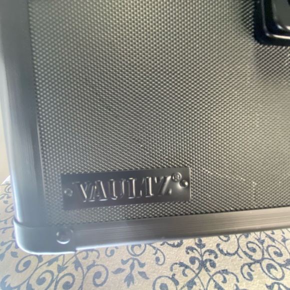 Vaultz Black Square Tactical Divided Storage Box - Picture 8 of 9